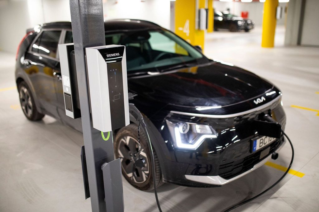 Siemens Launches Home Charging Reimbursement Service for Fleets in U.S. Siemens Depot360 Home Charging Reimbursement service