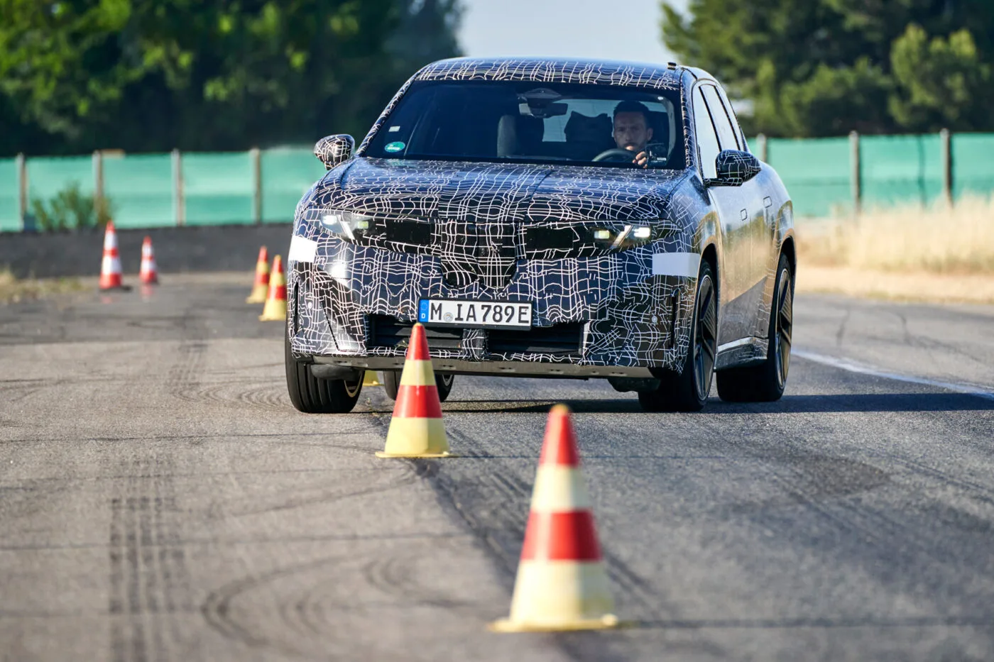 BMW IX3