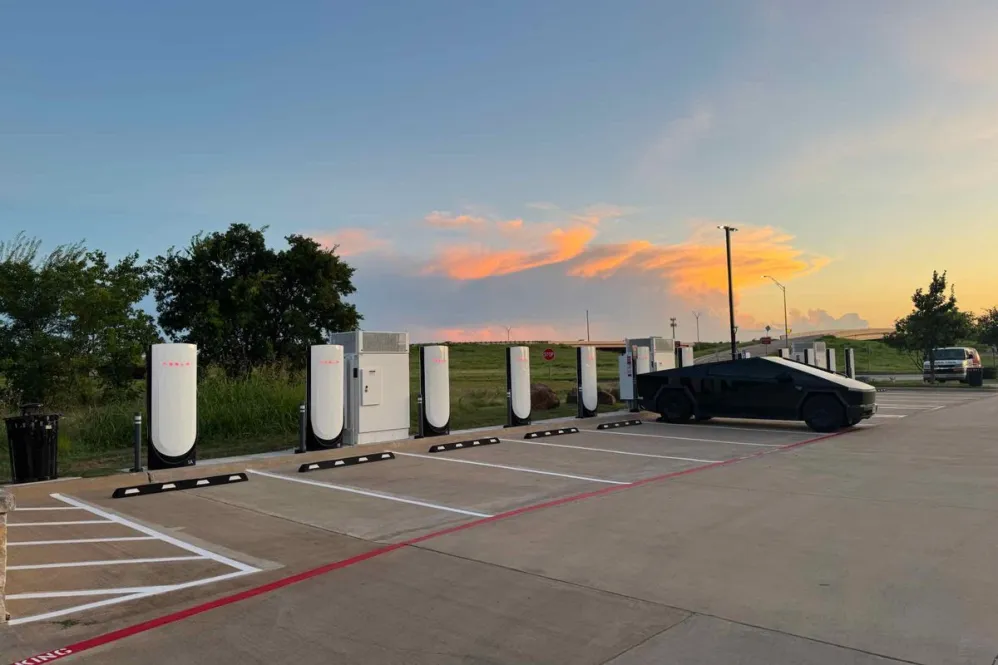 Tesla Surpasses 70,000 Global Supercharger Stalls Amid Accelerated Expansion