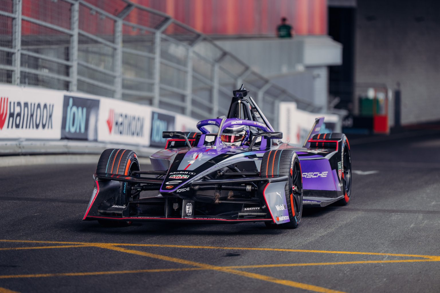 Cassidy Claims Victory as Jaguar Exit Ends on a High Note; Porsche Clinches Formula E Titles Porsche Formula E