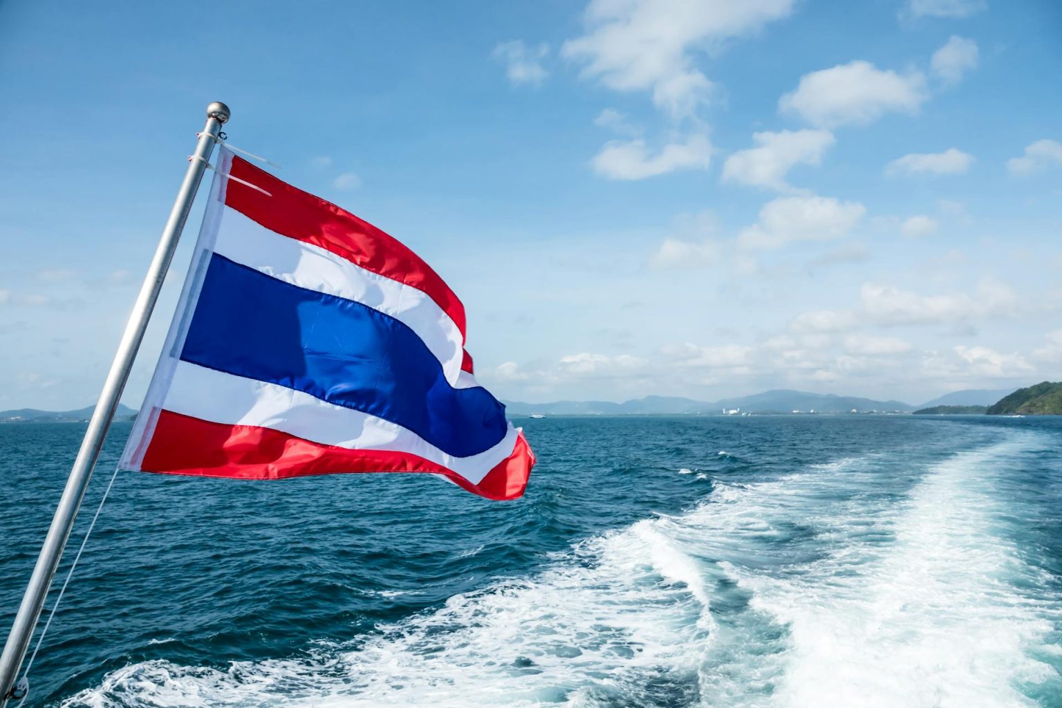 U Power Signs MOU With SAIC Hongyan and UNEX EV to Deploy Battery-Swapping Heavy Trucks in Thailand