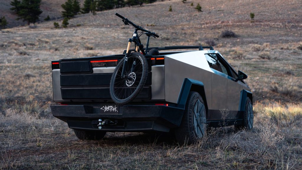 Tesla Cybertruck Offroad