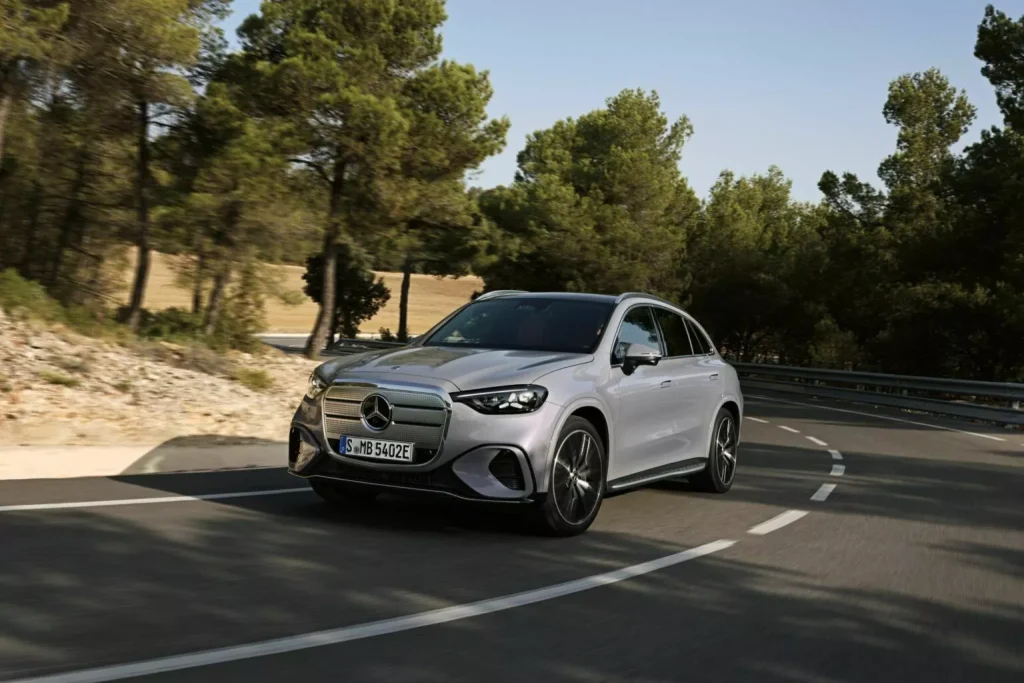 Mercedes-Benz Maintains Premium Strategy in China with New Electric GLC