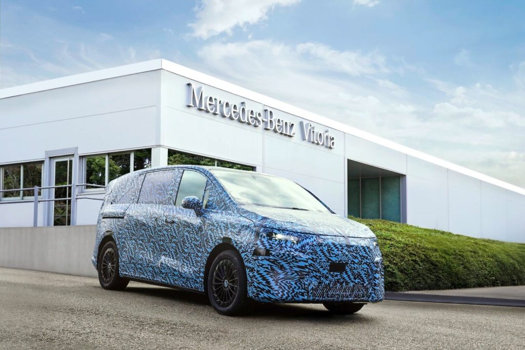 Mercedes-Benz Begins Pre-Series Production of All-Electric VLE at Vitoria Plant
