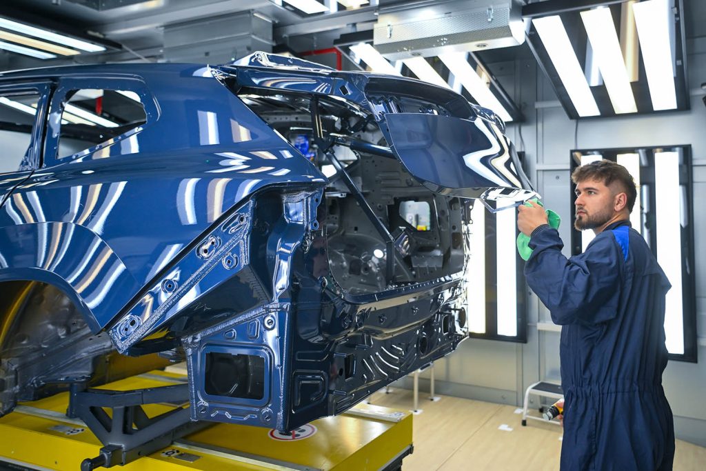 BMW Opens €2 Billion EV Plant in Hungary to Build New iX3