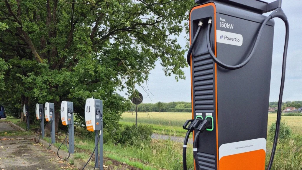 PowerGo Opens Public Fast-Charging Hub at Basic-Fit Gym in Antwerp