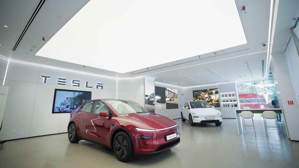 Tesla Faces Slow Start in India as High Import Duties and Premium Prices Curb Sales
