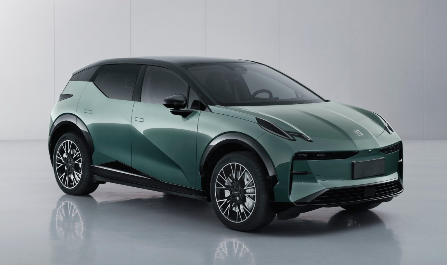 Zeekr X SUV Updated With More Powerful Motor, New Variant Revealed by MIIT