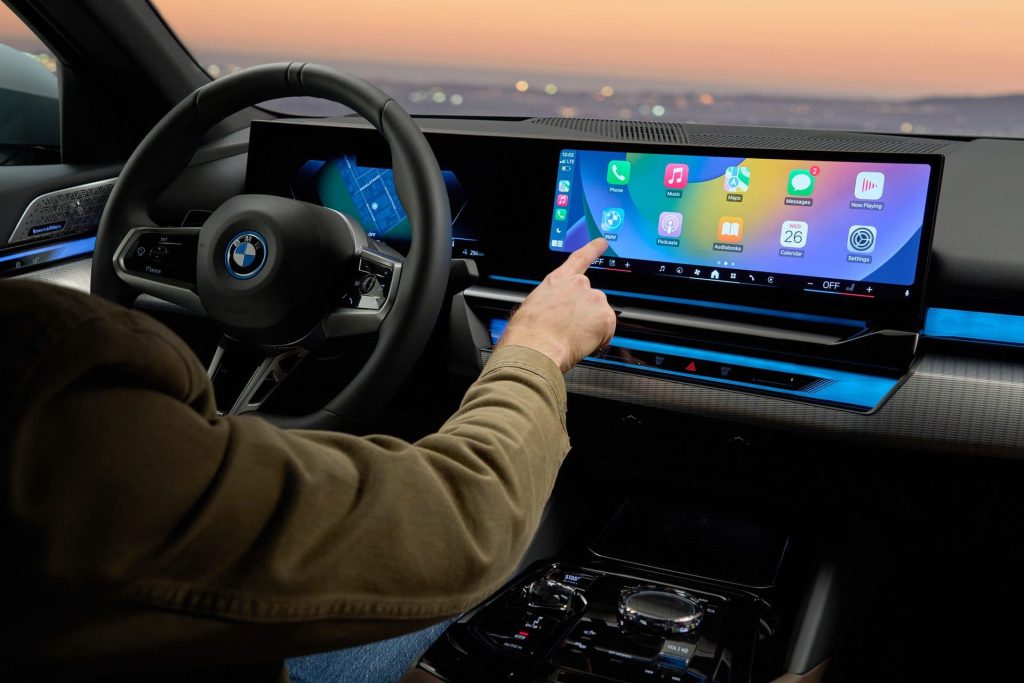BMW Questions Apple CarPlay Reliance as Data Suggests Limited Use