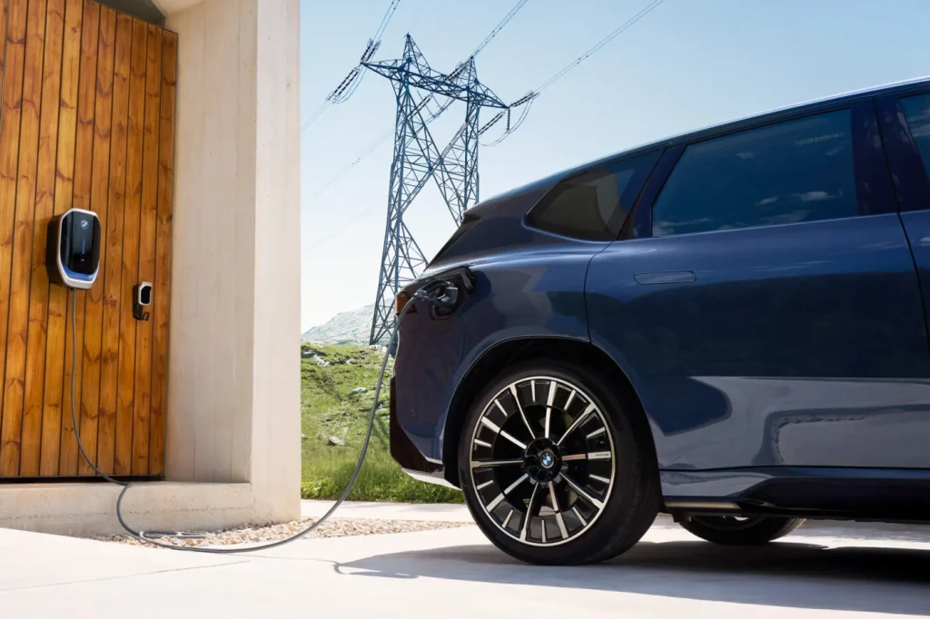 BMW and E.ON Launch Vehicle-to-Grid Service for Private Customers in Germany