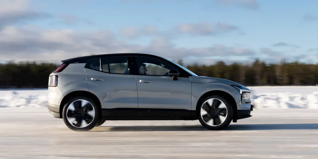 Volvo EX30