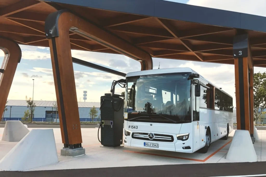 Daimler Buses to Launch Public Charging Stations for Electric Coaches from 2026, Starting in Cologne