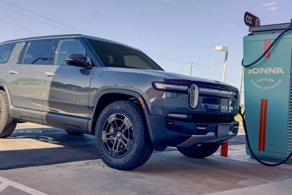 Rivian Adds Plug & Charge and Live Charger Data Through Electrify America and Ionna Integration