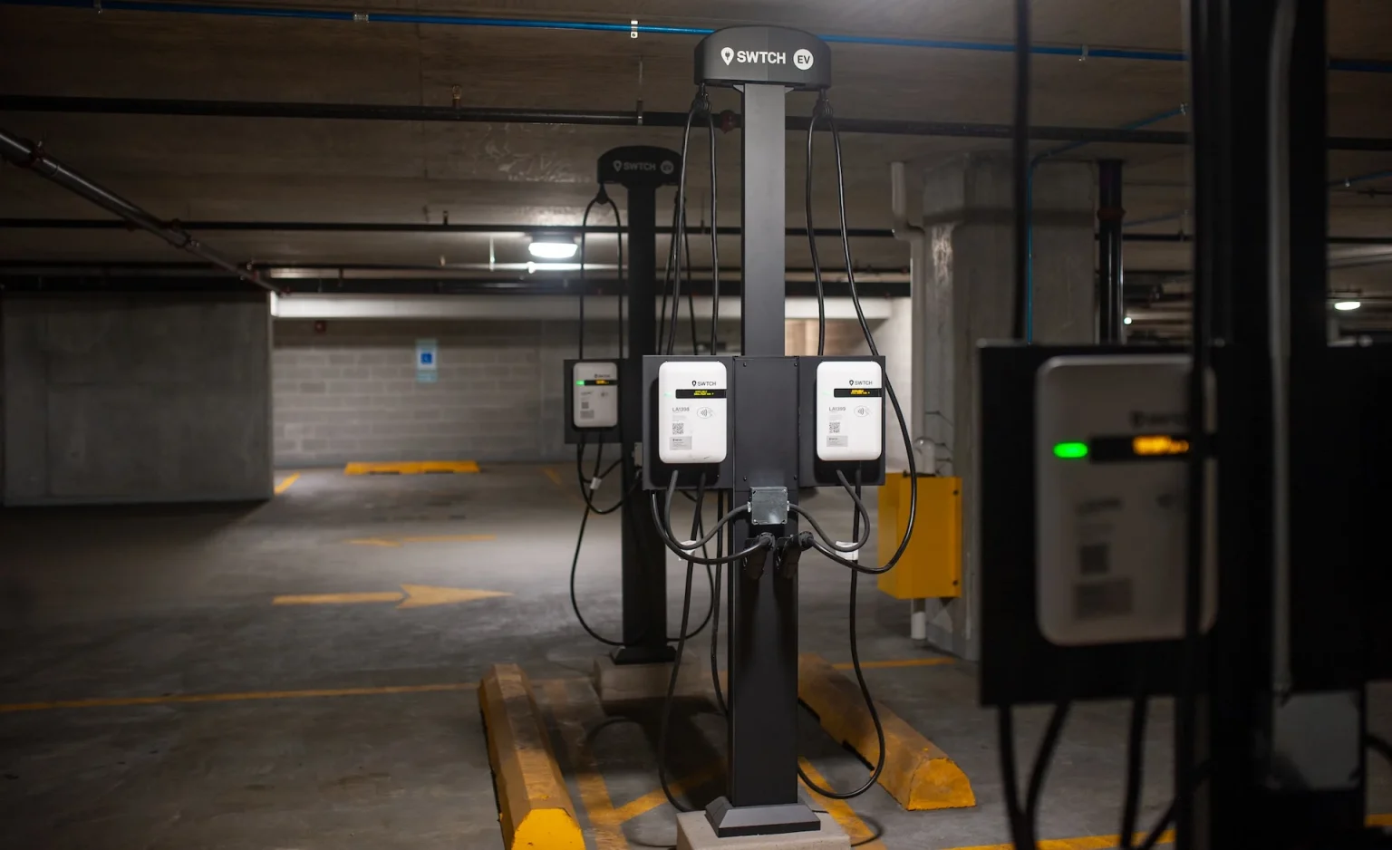 FirstService Residential and SWTCH Energy Deploy 1,000 EV Chargers Across North American Communities