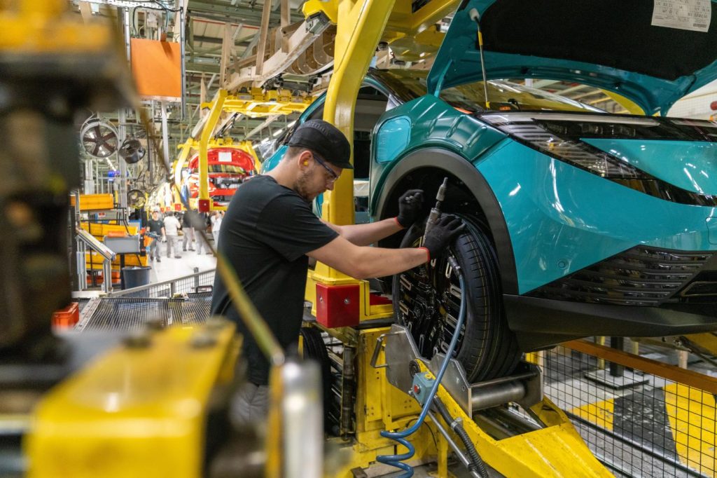 Nissan Starts Production of Third-Generation LEAF at Sunderland Plant
