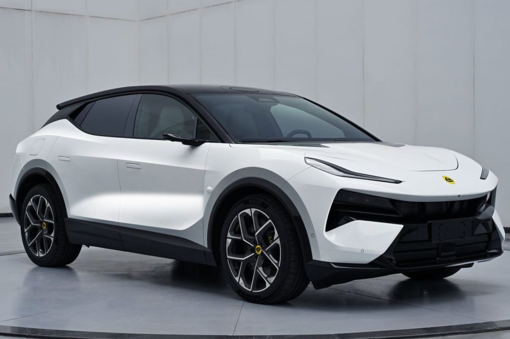 Lotus Files FOR ME Plug-in Hybrid SUV in China with 205 kW Turbo Engine