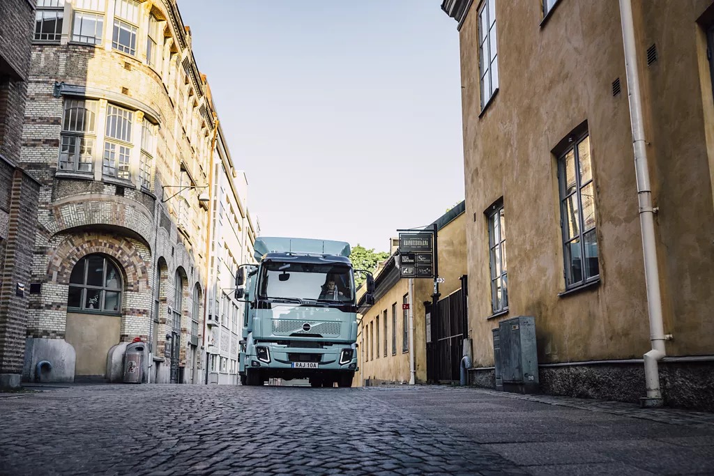 Volvo Trucks Launches 14-tonne FL Electric Variant with Reduced Battery Capacity