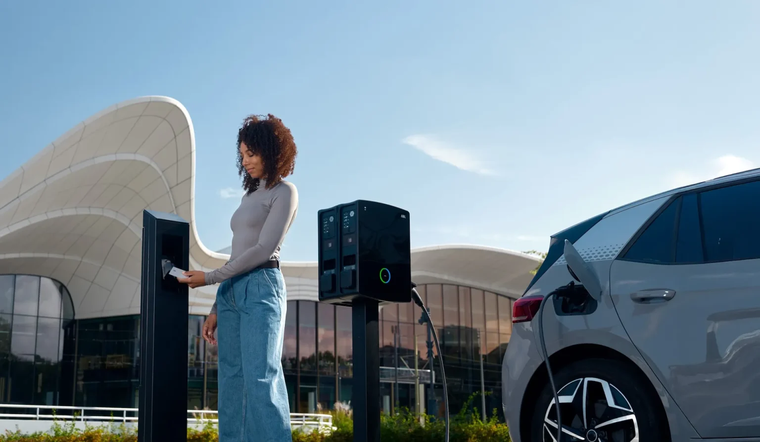 Wallbox, Eneco eMobility Partner to Roll Out Commercial EV Chargers Across Benelux