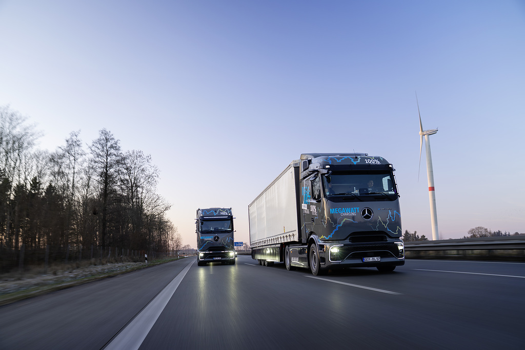 Mercedes-Benz Trucks Tests Megawatt Charging on 2,400-km eActros 600 Route to Sweden
