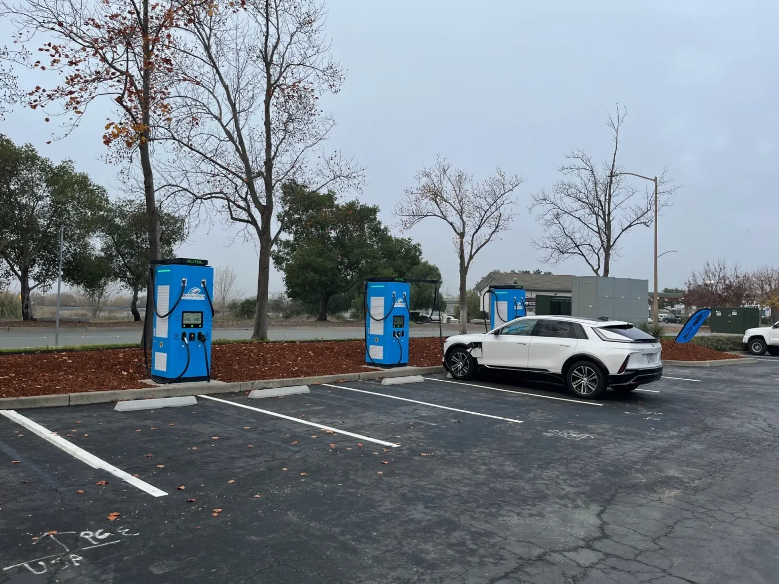 EV Roadway Opens 480 kW Fast-Charging Hub at Novato Retail Center