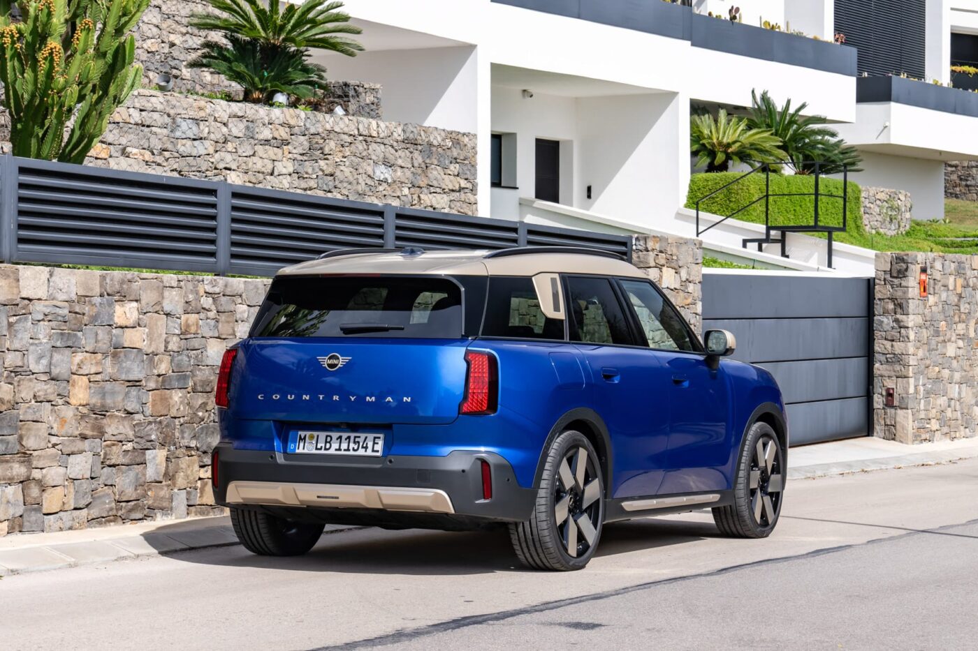 Mini Extends Electric Countryman Range Beyond 500 Km With Efficiency Upgrade