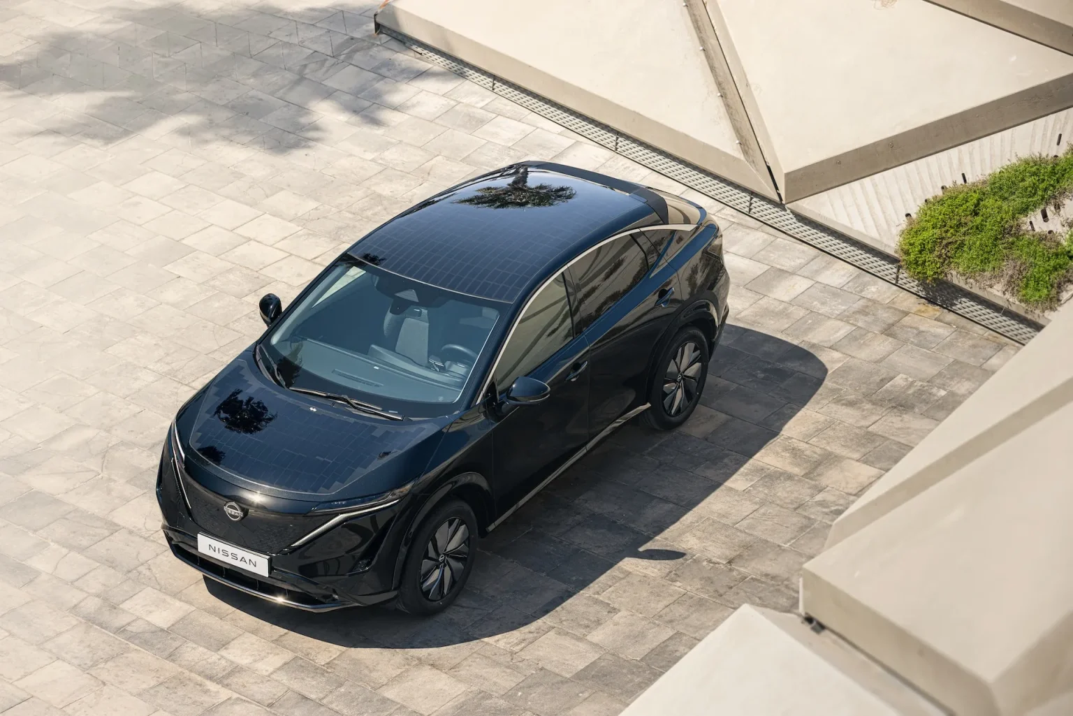 Nissan Unveils Solar-Powered Ariya Concept Adding Up to 14 Miles of Daily Range