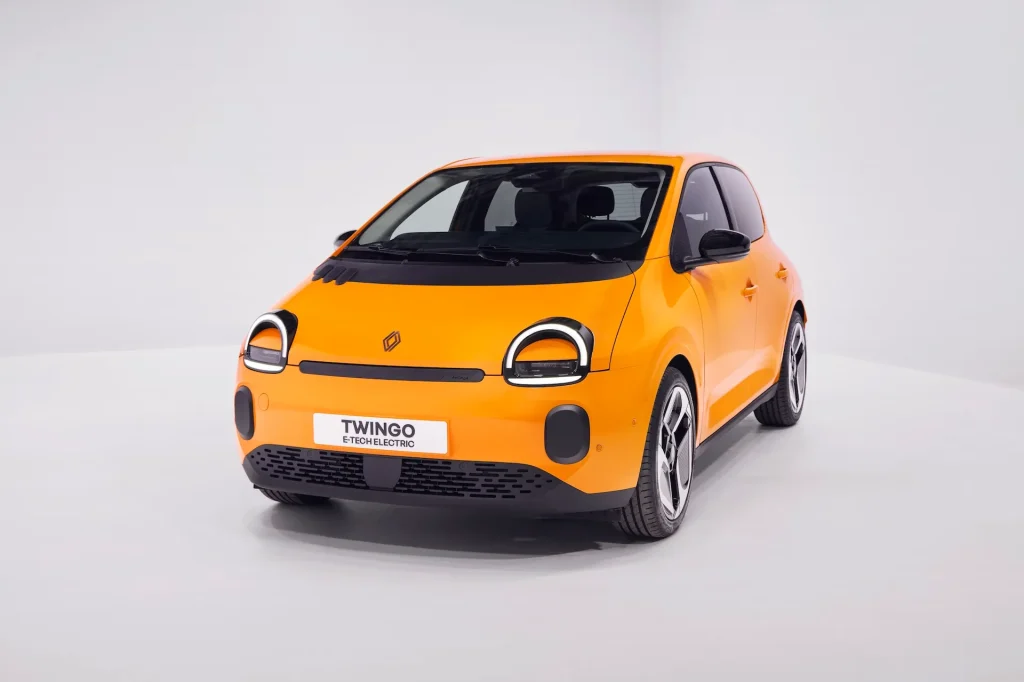 Renault Unveils Twingo E-Tech Electric in UK, Targets Sub-£20,000 Entry Price Renault Unveils Twingo E-Tech Electric in UK, Targets Sub-£20,000 Entry Price