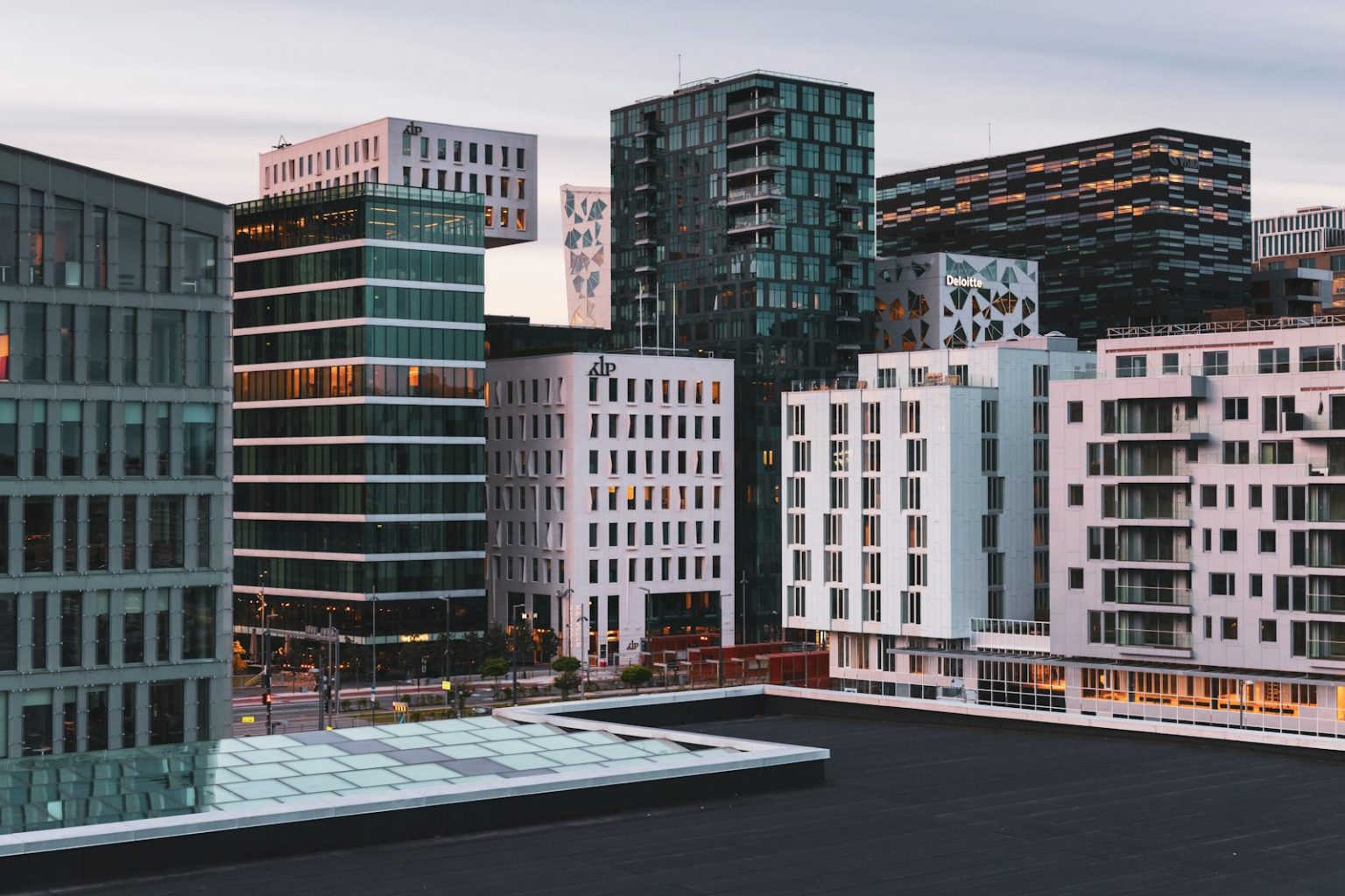 Oslo Moves to Energy-Based Pricing for Public EV Charging, Retains Time Fees to Curb Idling city during daytime