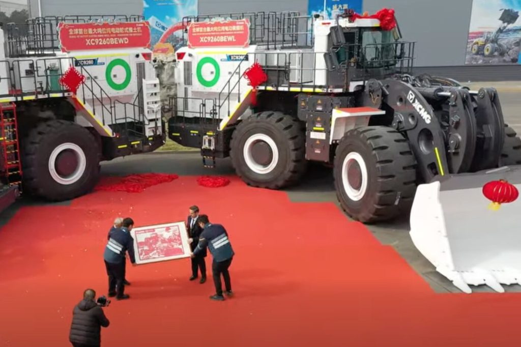 XCMG Presents Massive Electric Mining Prototypes to Fortescue