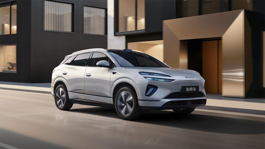 BYD Executive Defends Flash Charging Technology Amid Battery Safety Concerns 2026 BYD Sealion 06 EV
