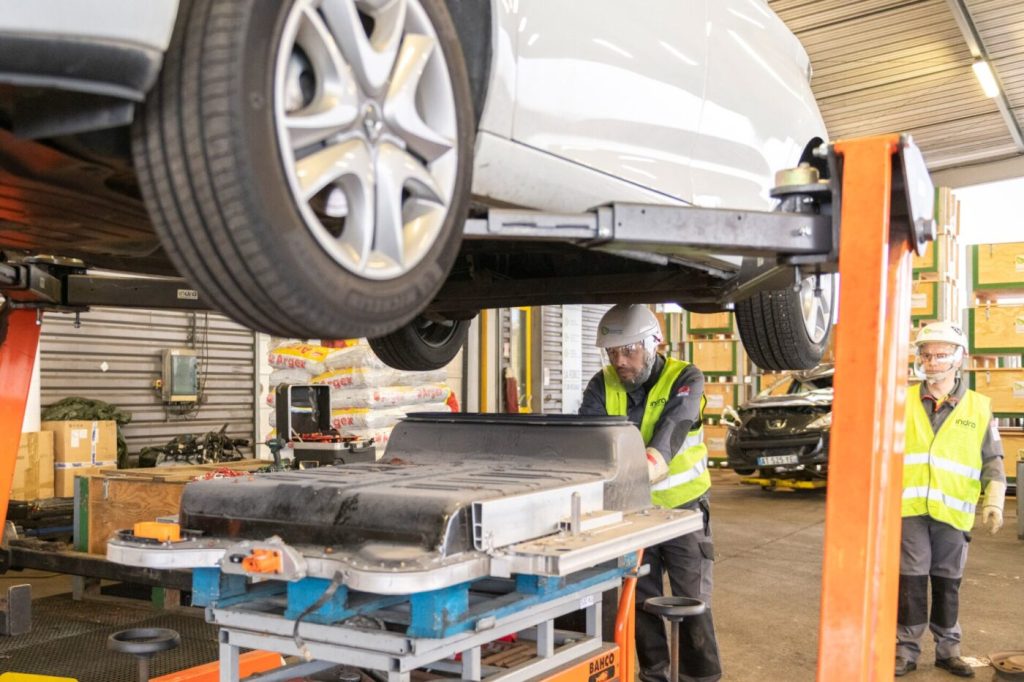 Renault-Suez Venture Expands AutoLOOP to Include EV Battery Collection