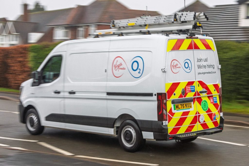 Virgin Media O2 Orders More Than 100 Renault Master E-Tech Electric Vans