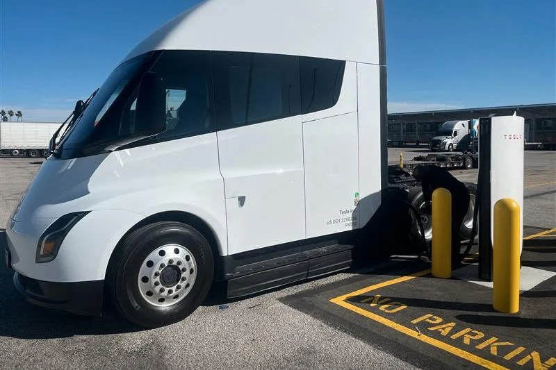 Tesla Opens First Public Megacharger for Semi Trucks in California
