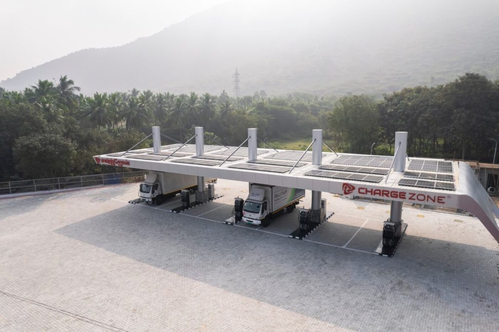 ChargeZone Plans 1,000 Fast-Charging Stations Across India Highways