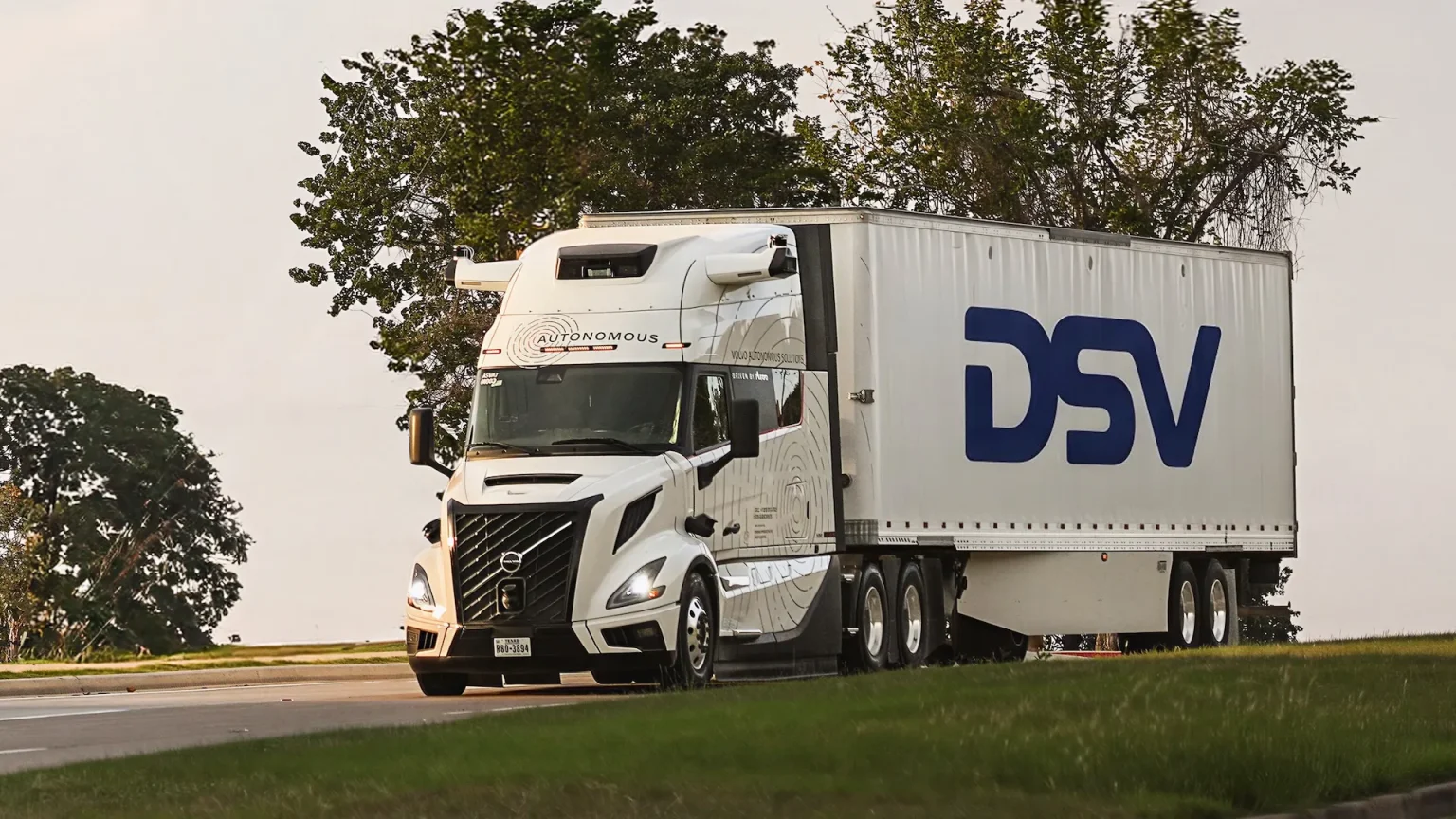 Volvo Autonomous Solutions and DSV Complete First Commercial Autonomous Truckload in Texas