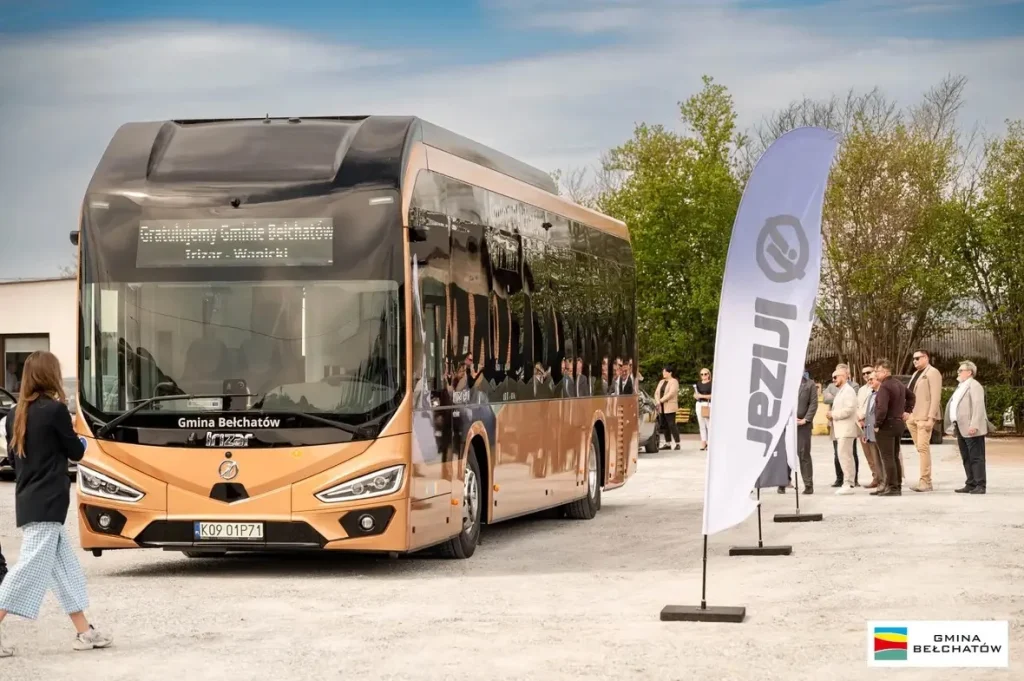 Irizar Delivers First Electric Intercity Bus to Poland’s Bełchatów