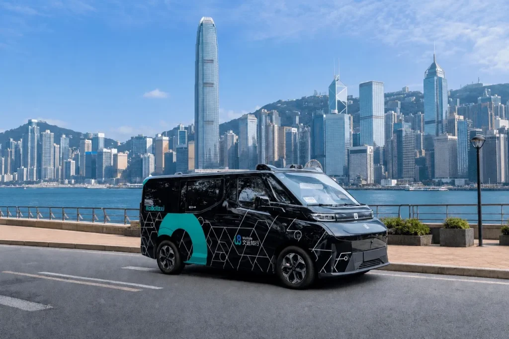 WeRide, Geely Farizon, and Kwoon Chung Partner on Right-Hand-Drive Robotaxi for Hong Kong Launch