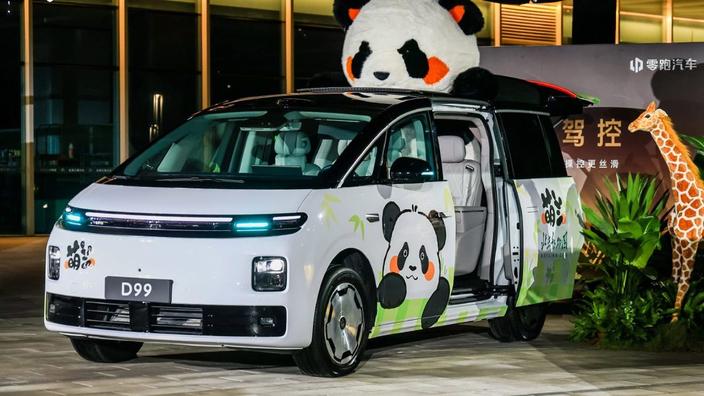 Leapmotor Launches D99 MPV with BEV and EREV Powertrains Leapmotor D99