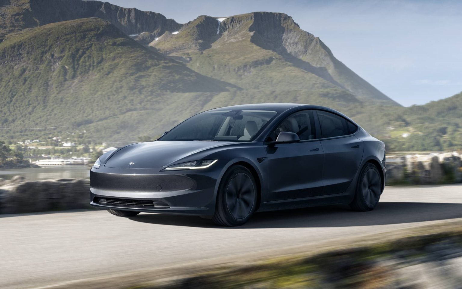 Tesla Model 3 Exceeds EPA Range Rating in Edmunds Test, Travels Nearly 400 Miles on a Single Charge