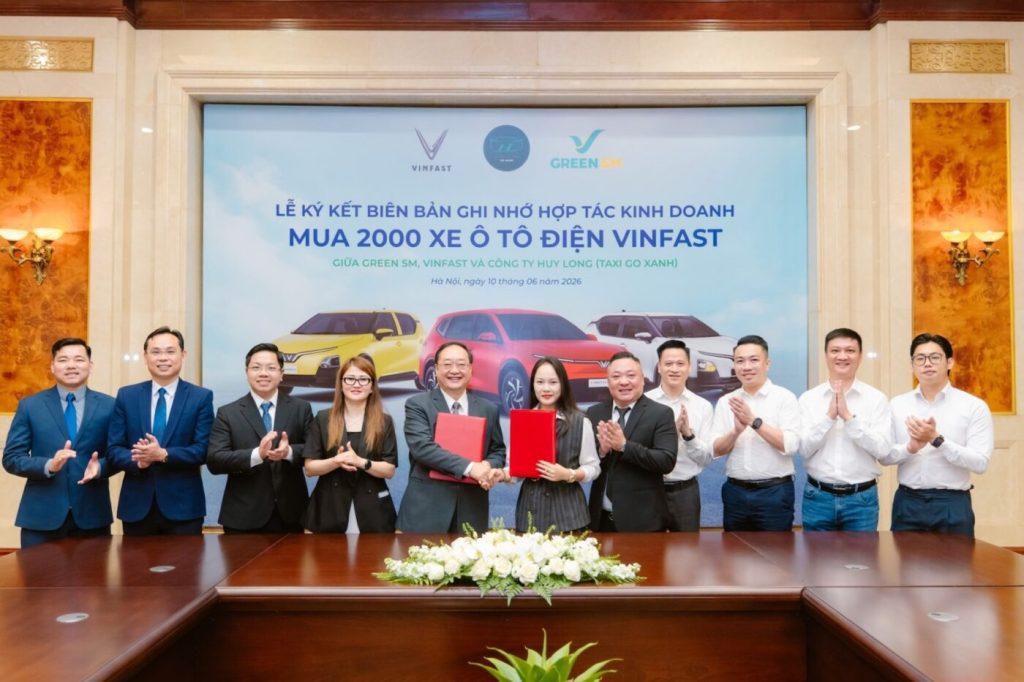 Huy Long Orders 2,000 VinFast EVs for Transport Services Across Vietnam