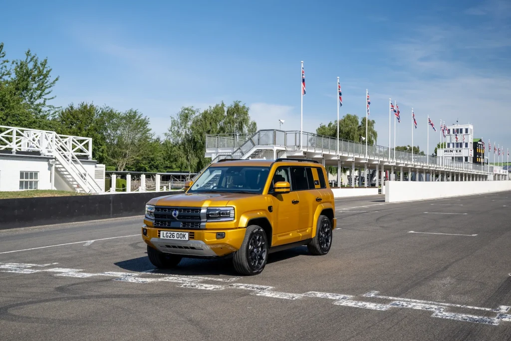 Denza Introduces BAO 5 Plug-In Hybrid SUV to European Market