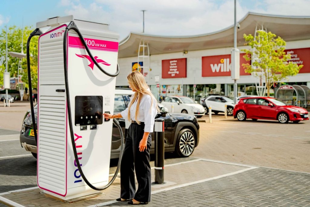 Ionity Opens 400 kW EV Charging Hub in London’s Greenwich