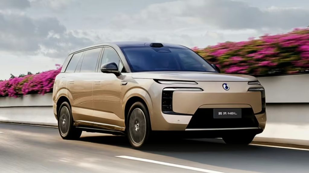 Denza Launches N8L Electric SUV With 960-Km Range and Flash Charging