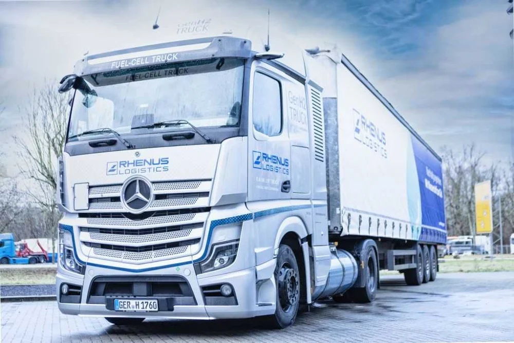 Daimler Truck, Volvo and Toyota Lead European Hydrogen Truck Alliance