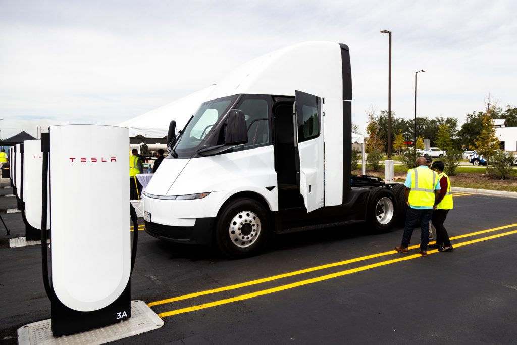 Pilot and Tesla Open First Megacharger Site for Electric Trucks in Georgia