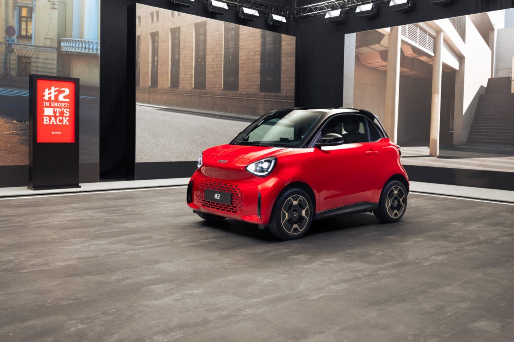 Smart #2 Debuts in Paris With 300 km Range and €19,999 Starting Price