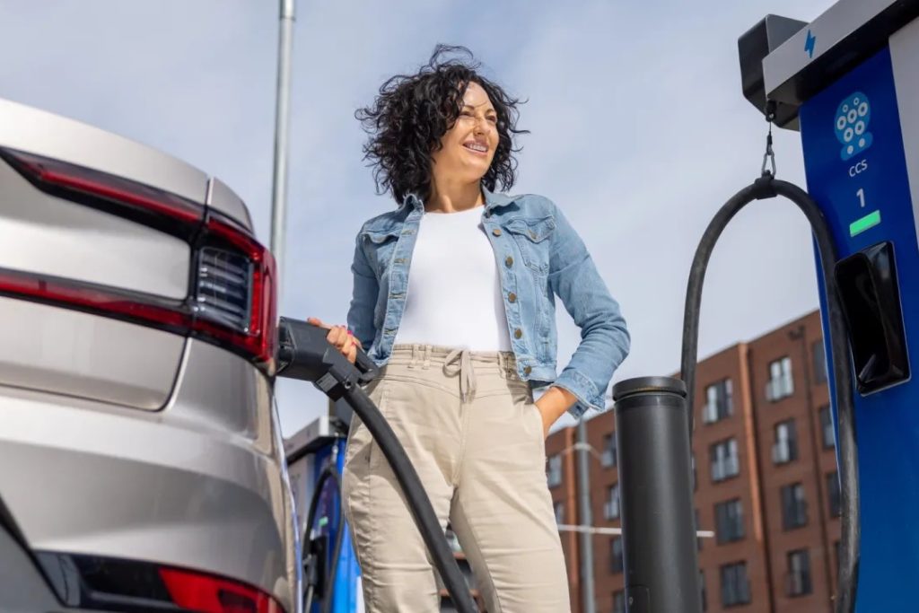Source Connects UK Rapid Charging Hubs to GreenFlux European Roaming Network