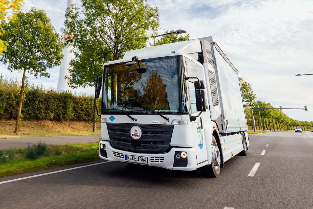 BMW Tests Hydrogen Combustion Engine Truck in Leipzig Logistics Operations