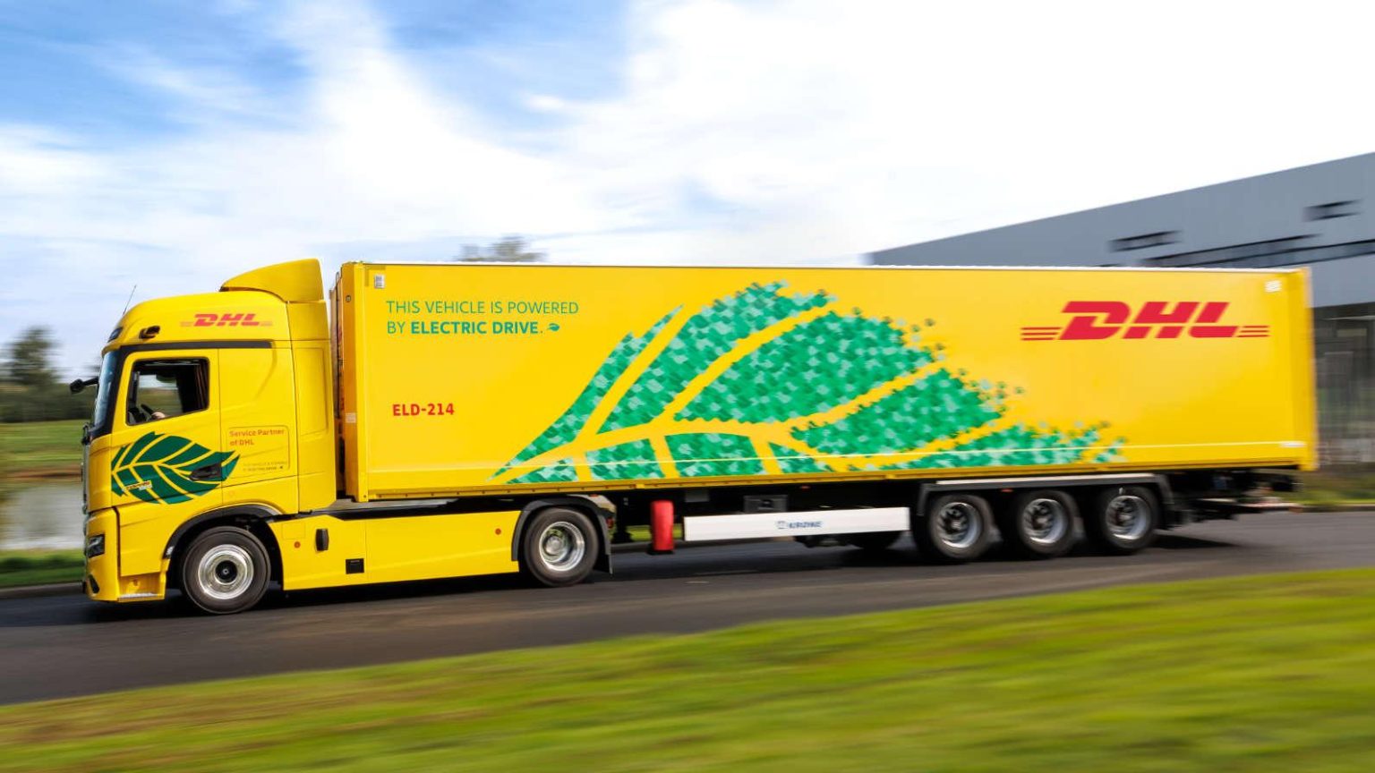 DHL Freight Deploys European-Built SuperPanther eTopas 600 Electric Truck in Regular Operations