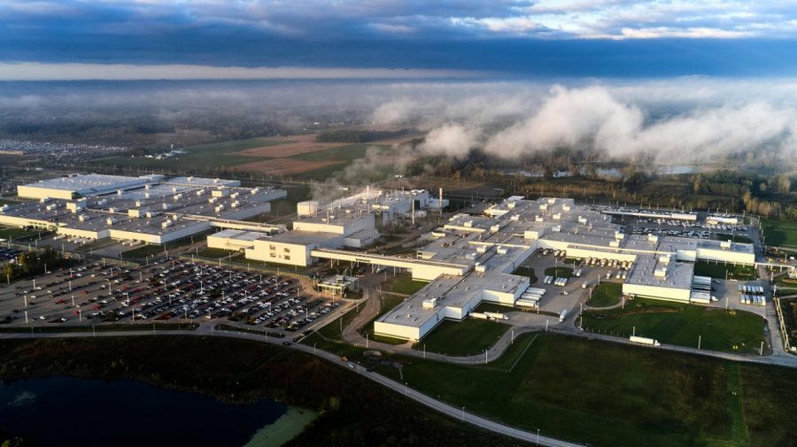 GM Prepares Lansing Plant for Future Hybrid Vehicle Production